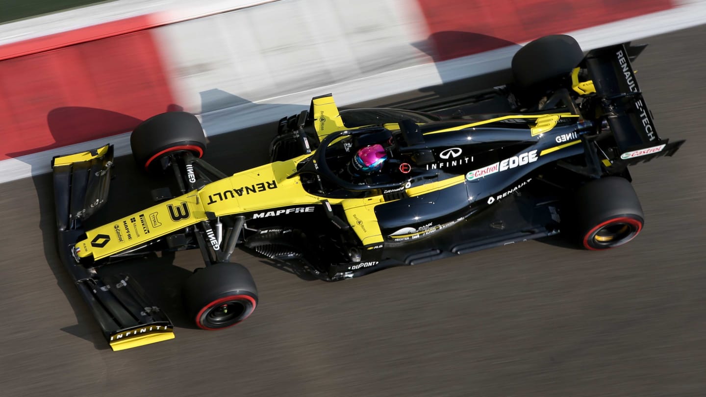 ABU DHABI, UNITED ARAB EMIRATES - NOVEMBER 30: Daniel Ricciardo of Australia driving the (3)