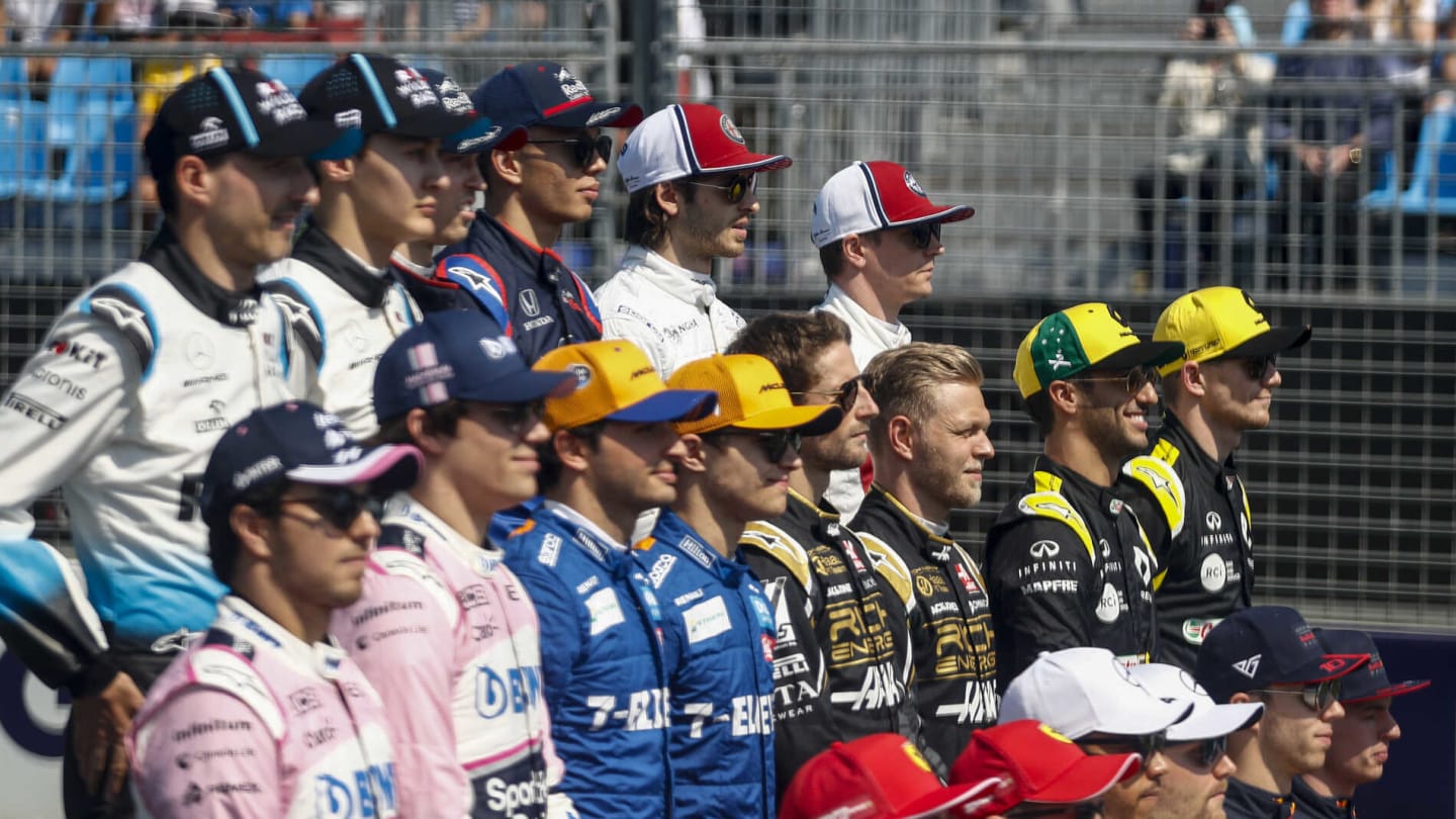MELBOURNE GRAND PRIX CIRCUIT, AUSTRALIA - MARCH 17: The drivers pose for the group photograph