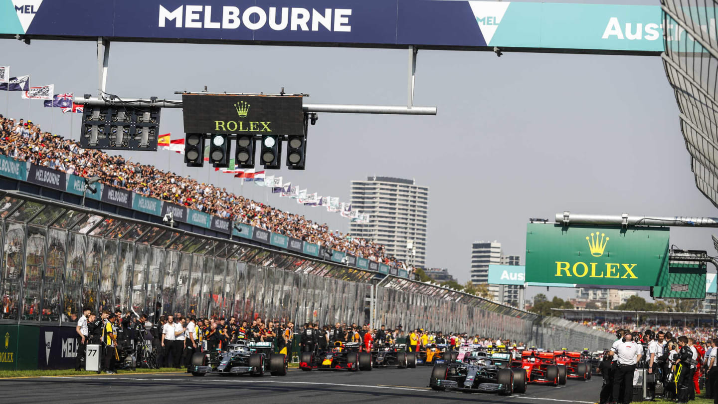 MELBOURNE GRAND PRIX CIRCUIT, AUSTRALIA - MARCH 17: Lewis Hamilton, Mercedes AMG F1 W10, leads the
