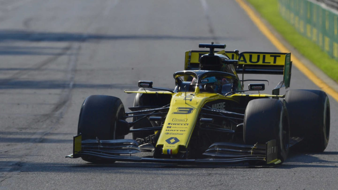 MELBOURNE GRAND PRIX CIRCUIT, AUSTRALIA - MARCH 17: Daniel Ricciardo, Renault R.S.19 during the