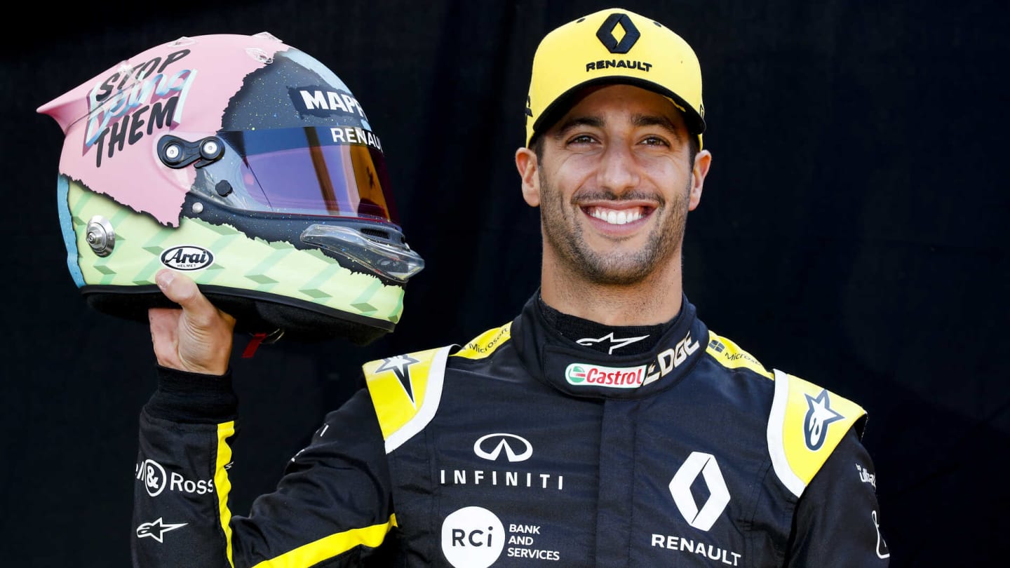 MELBOURNE GRAND PRIX CIRCUIT, AUSTRALIA - MARCH 13: Official Portrait Daniel Ricciardo, Renault
