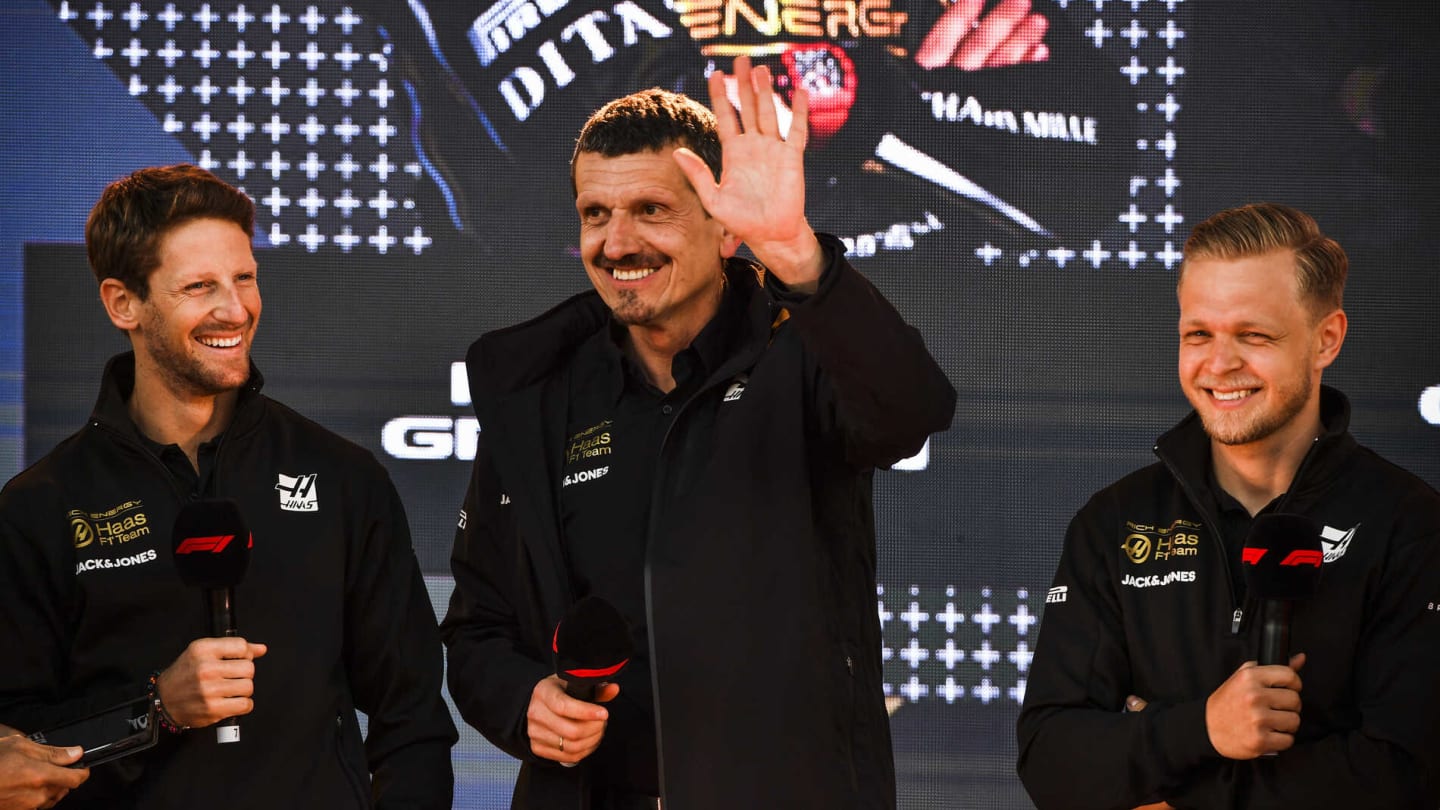 MELBOURNE GRAND PRIX CIRCUIT, AUSTRALIA - MARCH 13: Romain Grosjean, Haas F1 Team, Guenther Steiner, Team Principal, Haas F1 and Kevin Magnussen, Haas F1 Team at the Federation Square event during the Australian GP at Melbourne Grand Prix Circuit on March 13, 2019 in Melbourne Grand Prix Circuit, Australia. (Photo by Mark Sutton / Sutton Images)