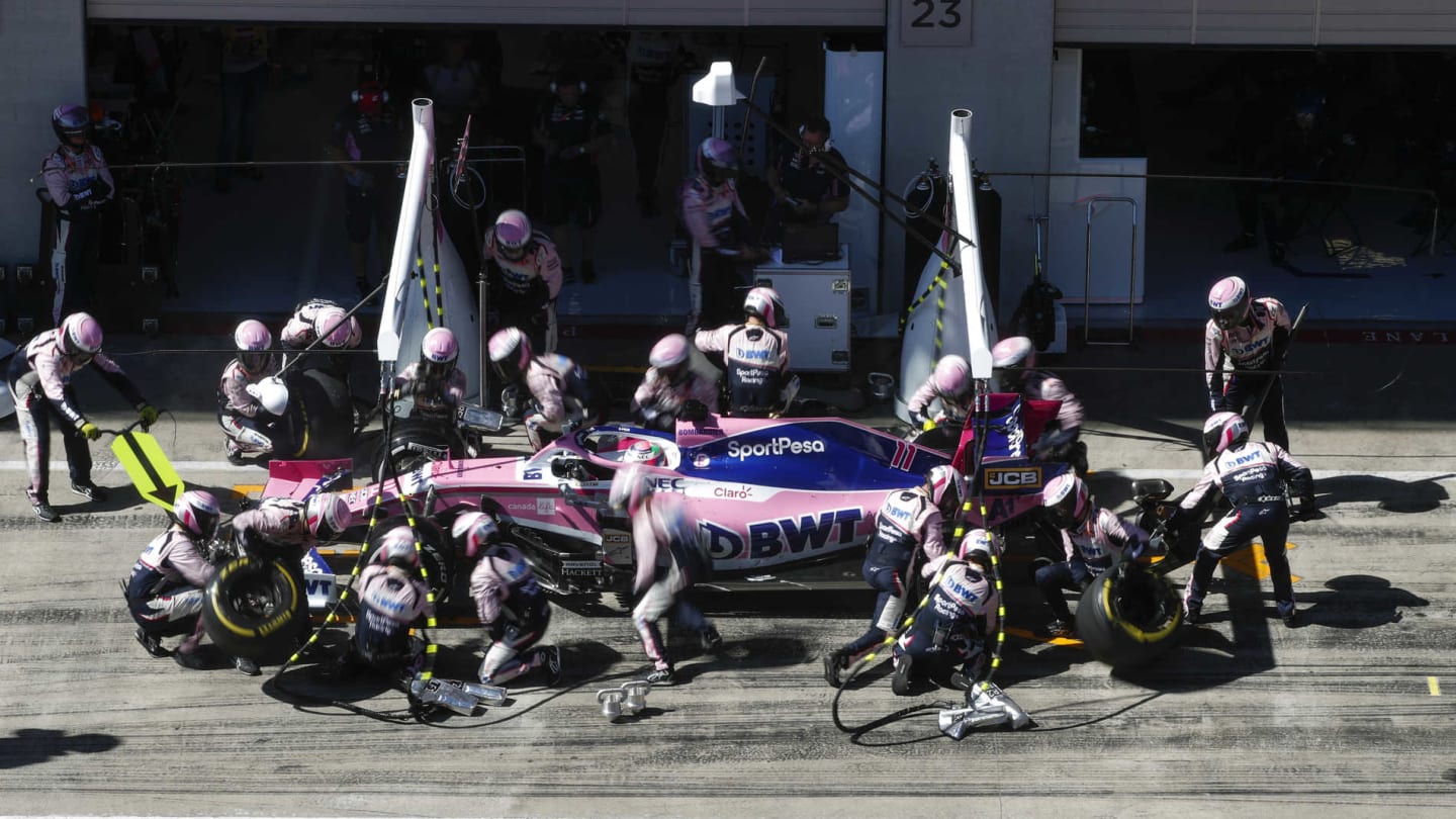 RED BULL RING, AUSTRIA - JUNE 30: Sergio Perez, Racing Point RP19, makes a pit stop during the