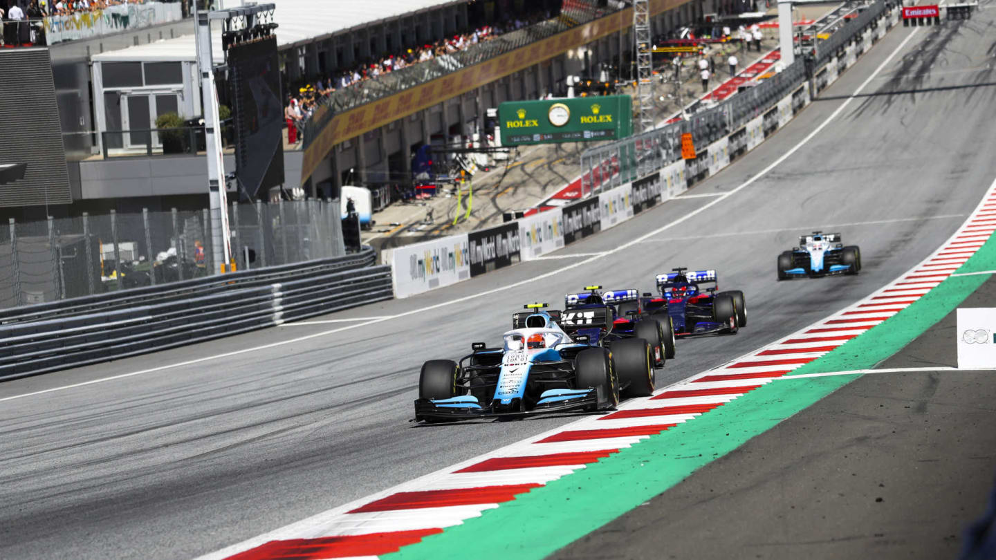 RED BULL RING, AUSTRIA - JUNE 30: Robert Kubica, Williams FW42, leads Alexander Albon, Toro Rosso STR14, Daniil Kvyat, Toro Rosso STR14, and George Russell, Williams Racing FW42 during the Austrian GP at Red Bull Ring on June 30, 2019 in Red Bull Ring, Austria. (Photo by Jerry Andre / LAT Images)