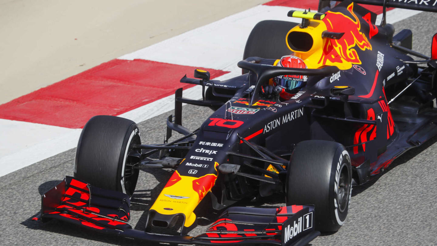 BAHRAIN INTERNATIONAL CIRCUIT, BAHRAIN - MARCH 29: Pierre Gasly, Red Bull Racing RB15 during the Bahrain GP at Bahrain International Circuit on March 29, 2019 in Bahrain International Circuit, Bahrain. (Photo by Steven Tee / LAT Images)