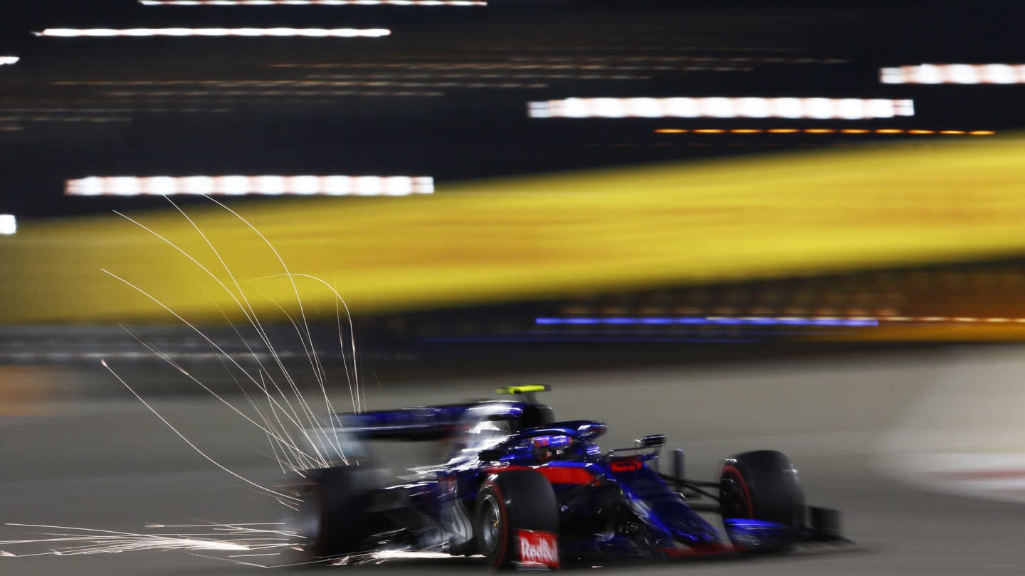 BAHRAIN INTERNATIONAL CIRCUIT, BAHRAIN - MARCH 30: Sparks fly from the car of Alexander Albon, Toro Rosso STR14 during the Bahrain GP at Bahrain International Circuit on March 30, 2019 in Bahrain International Circuit, Bahrain. (Photo by Andy Hone / LAT Images)