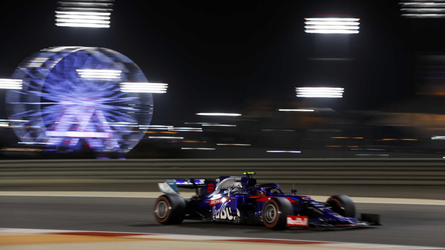 BAHRAIN INTERNATIONAL CIRCUIT, BAHRAIN - MARCH 31: Alexander Albon, Toro Rosso STR14 during the