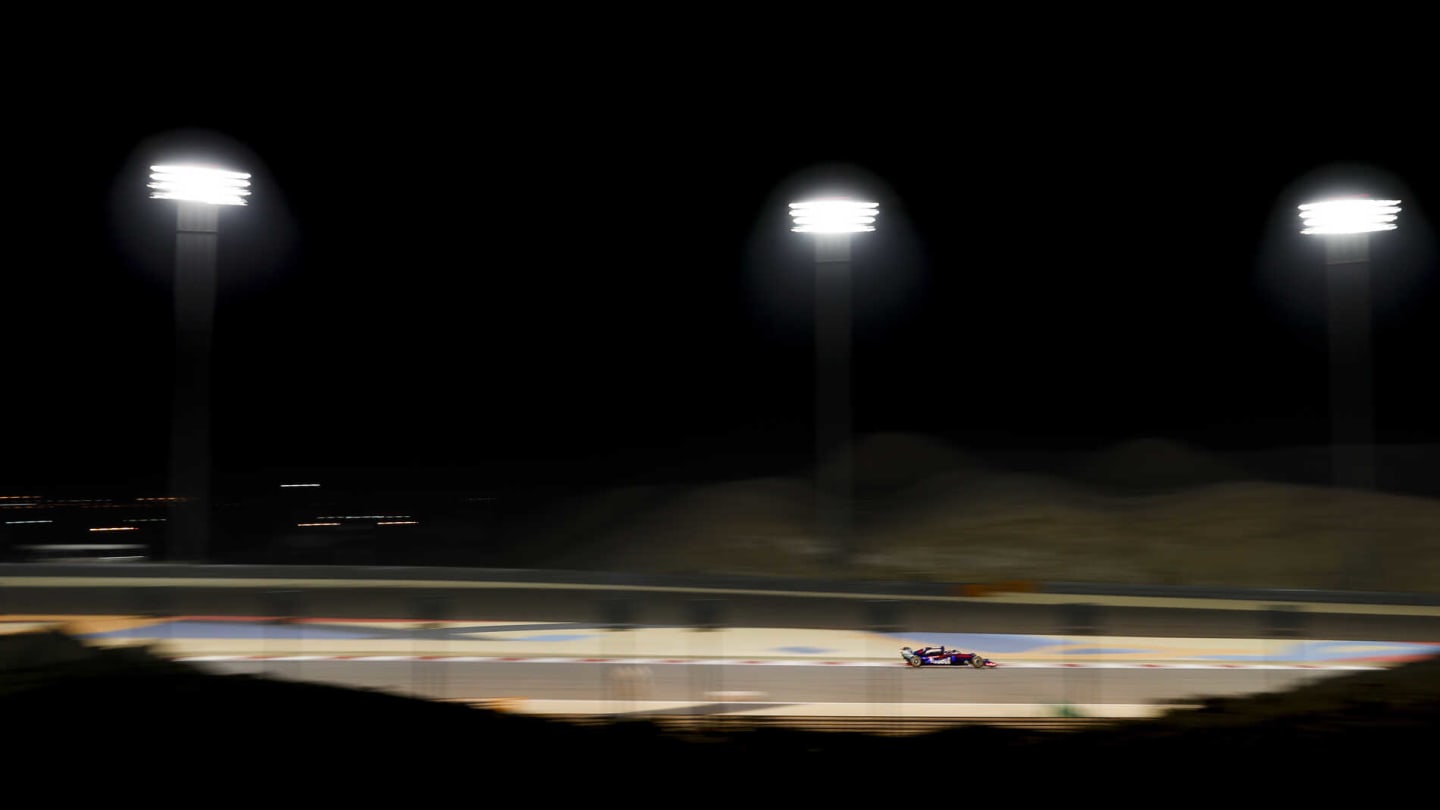 BAHRAIN INTERNATIONAL CIRCUIT, BAHRAIN - MARCH 31: Daniil Kvyat, Toro Rosso STR14 during the Bahrain GP at Bahrain International Circuit on March 31, 2019 in Bahrain International Circuit, Bahrain. (Photo by Zak Mauger / LAT Images)
