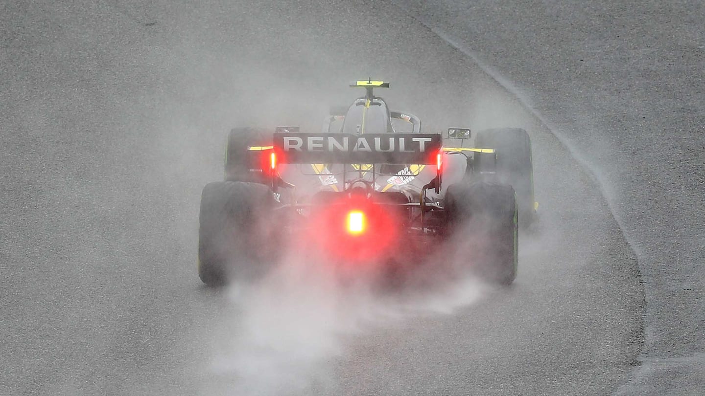 SAO PAULO, BRAZIL - NOVEMBER 15: Nico Hulkenberg of Germany driving the (27) Renault Sport Formula