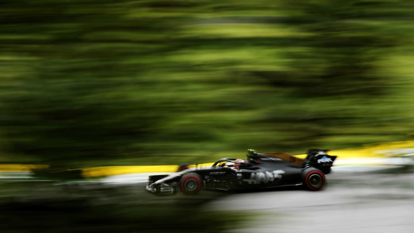 SAO PAULO, BRAZIL - NOVEMBER 15: Kevin Magnussen of Denmark driving the (20) Haas F1 Team VF-19 Ferrari on track during practice for the F1 Grand Prix of Brazil at Autodromo Jose Carlos Pace on November 15, 2019 in Sao Paulo, Brazil. (Photo by Robert Cianflone/Getty Images)