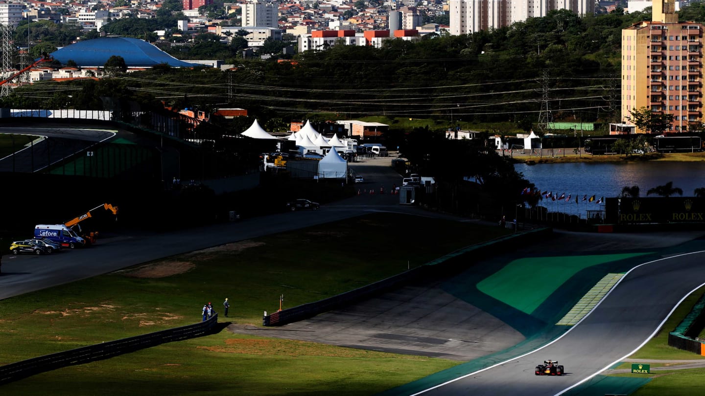 SAO PAULO, BRAZIL - NOVEMBER 16: Max Verstappen of the Netherlands driving the (33) Aston Martin Red Bull Racing RB15 on track during qualifying for the F1 Grand Prix of Brazil at Autodromo Jose Carlos Pace on November 16, 2019 in Sao Paulo, Brazil. (Photo by Charles Coates/Getty Images)