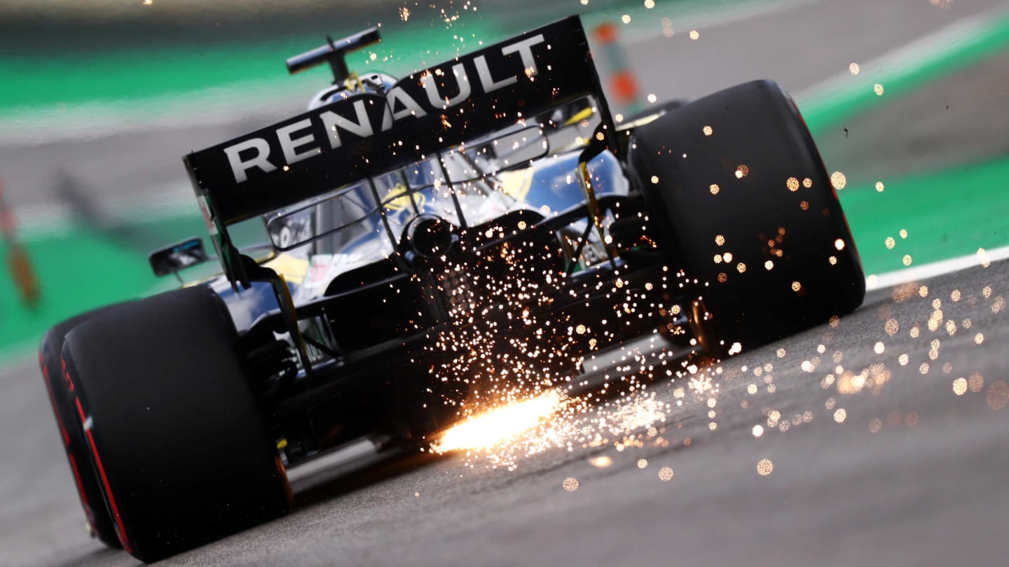 SAO PAULO, BRAZIL - NOVEMBER 16: Sparks fly behind Daniel Ricciardo of Australia driving the (3) Renault Sport Formula One Team RS19 on track during final practice for the F1 Grand Prix of Brazil at Autodromo Jose Carlos Pace on November 16, 2019 in Sao Paulo, Brazil. (Photo by Dan Istitene/Getty Images)