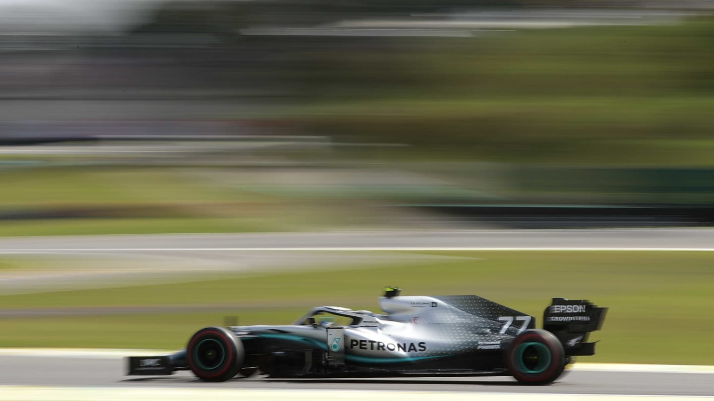 SAO PAULO, BRAZIL - NOVEMBER 17: Valtteri Bottas driving the (77) Mercedes AMG Petronas F1 Team Mercedes W10 on track during the F1 Grand Prix of Brazil at Autodromo Jose Carlos Pace on November 17, 2019 in Sao Paulo, Brazil. (Photo by Robert Cianflone/Getty Images)