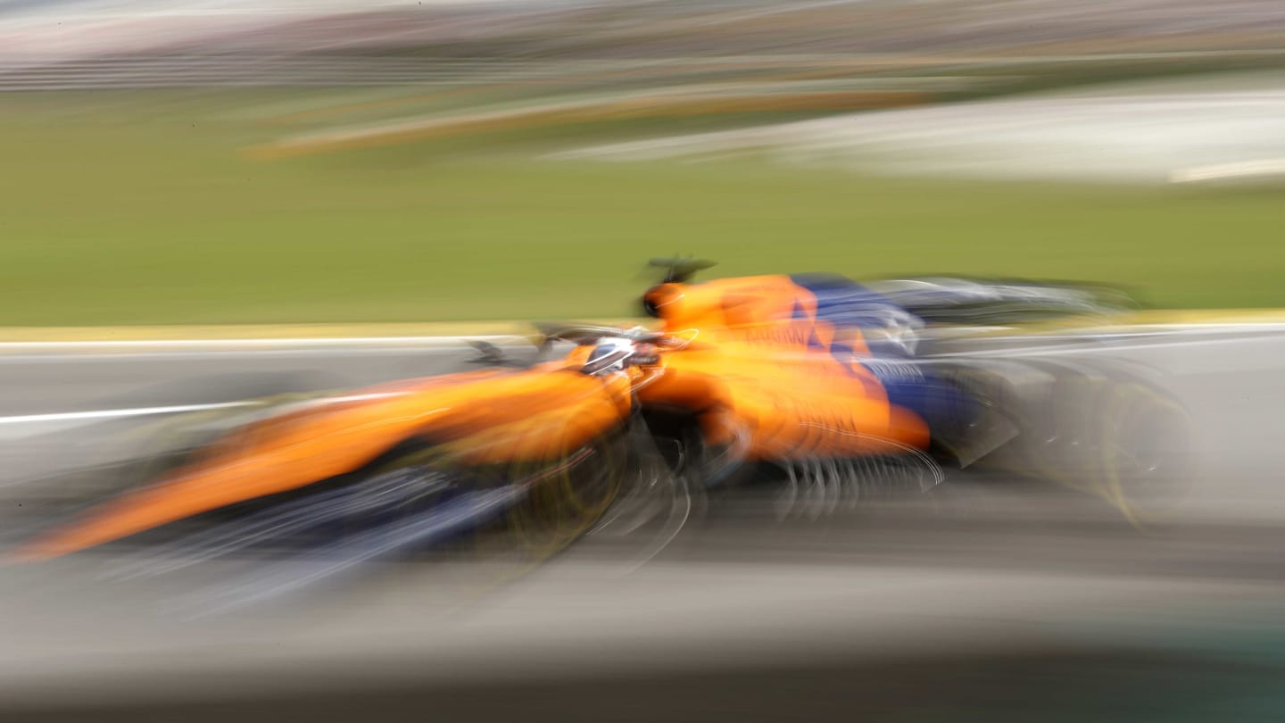 SAO PAULO, BRAZIL - NOVEMBER 17: Carlos Sainz of Spain driving the (55) McLaren F1 Team MCL34 Renault on track during the F1 Grand Prix of Brazil at Autodromo Jose Carlos Pace on November 17, 2019 in Sao Paulo, Brazil. (Photo by Robert Cianflone/Getty Images)