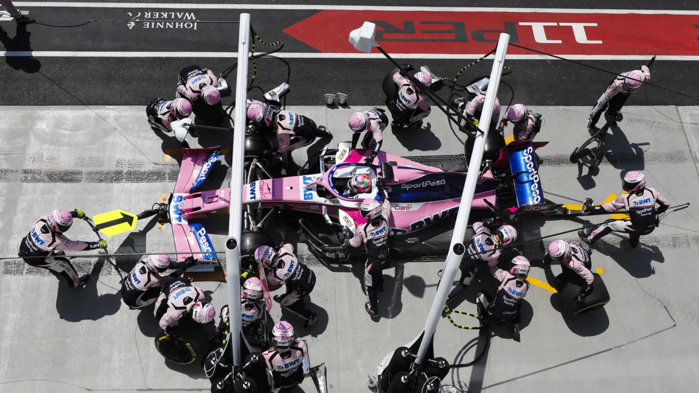 CIRCUIT GILLES-VILLENEUVE, CANADA - JUNE 09: Sergio Perez, Racing Point RP19, akes a pit stop during the Canadian GP at Circuit Gilles-Villeneuve on June 09, 2019 in Circuit Gilles-Villeneuve, Canada. (Photo by Steven Tee / LAT Images)