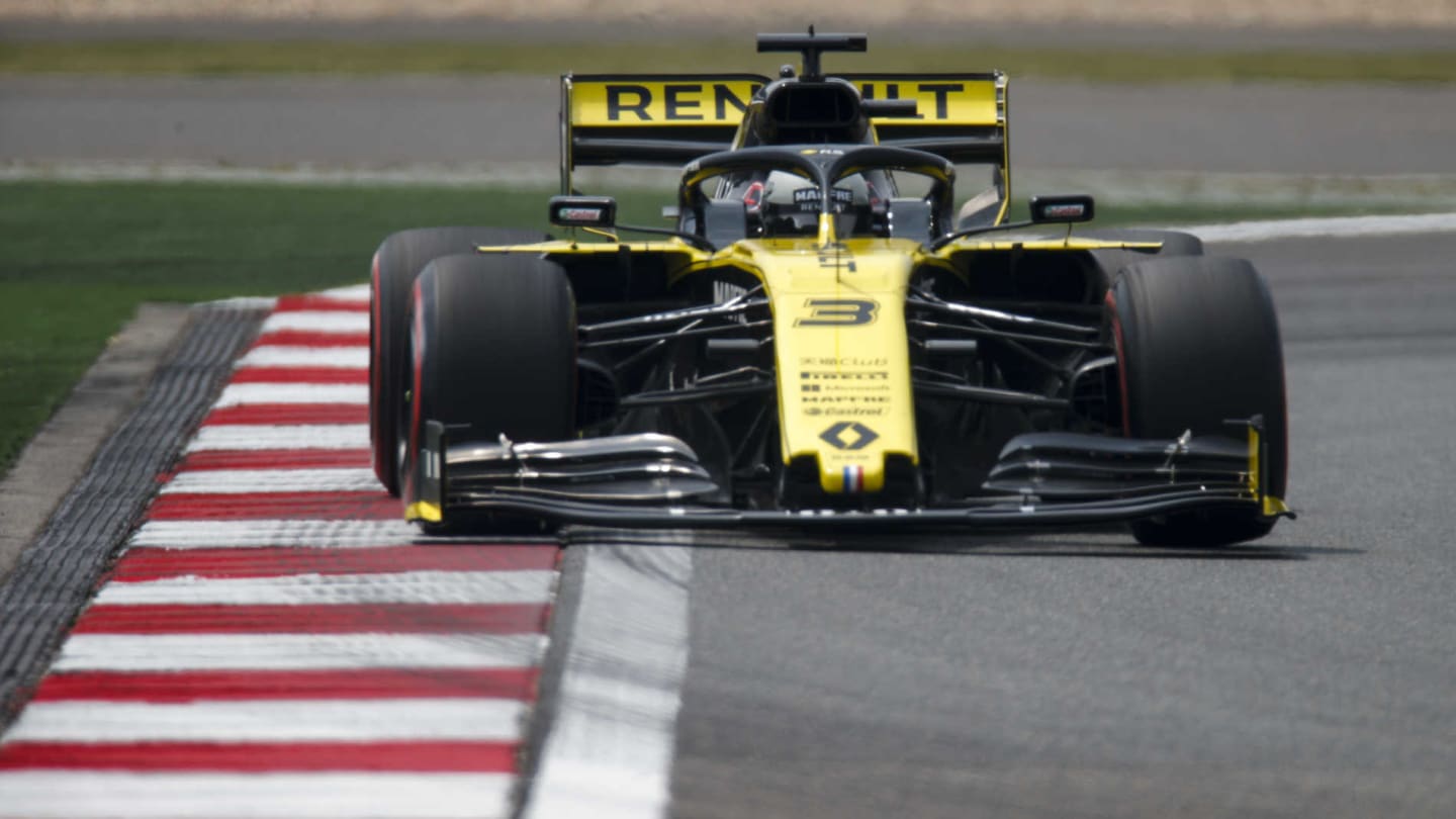 SHANGHAI INTERNATIONAL CIRCUIT, CHINA - APRIL 12: Daniel Ricciardo, Renault R.S.19 during the