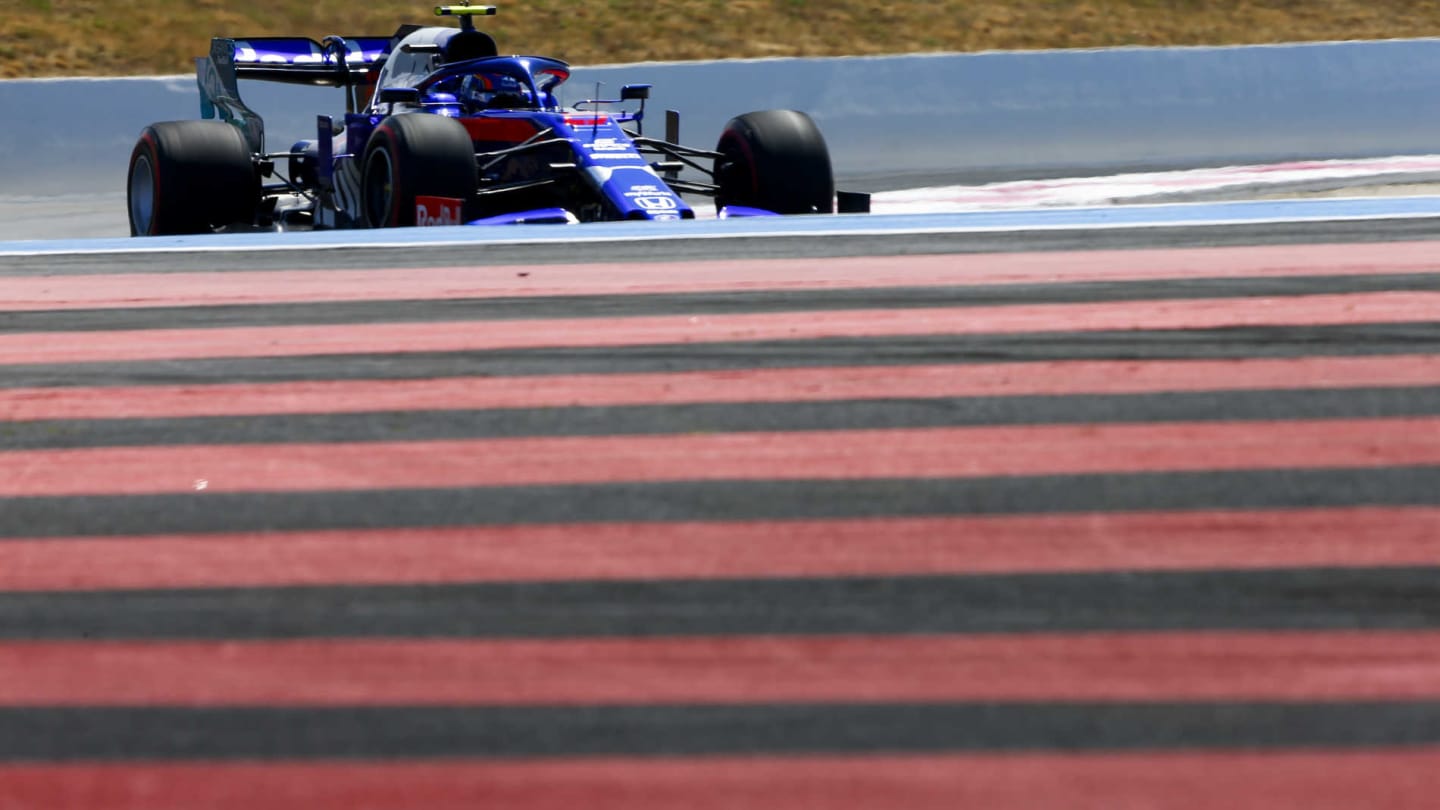 CIRCUIT PAUL RICARD, FRANCE - JUNE 21: Alexander Albon, Toro Rosso STR14 during the French GP at Circuit Paul Ricard on June 21, 2019 in Circuit Paul Ricard, France. (Photo by Andy Hone / LAT Images)