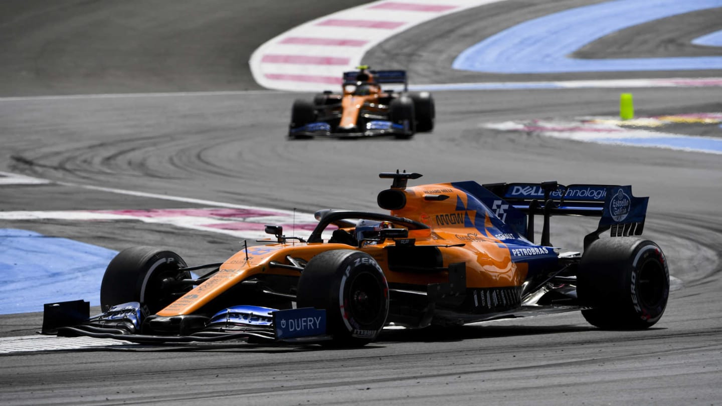 CIRCUIT PAUL RICARD, FRANCE - JUNE 23: Carlos Sainz Jr., McLaren MCL34, leads Lando Norris, McLaren
