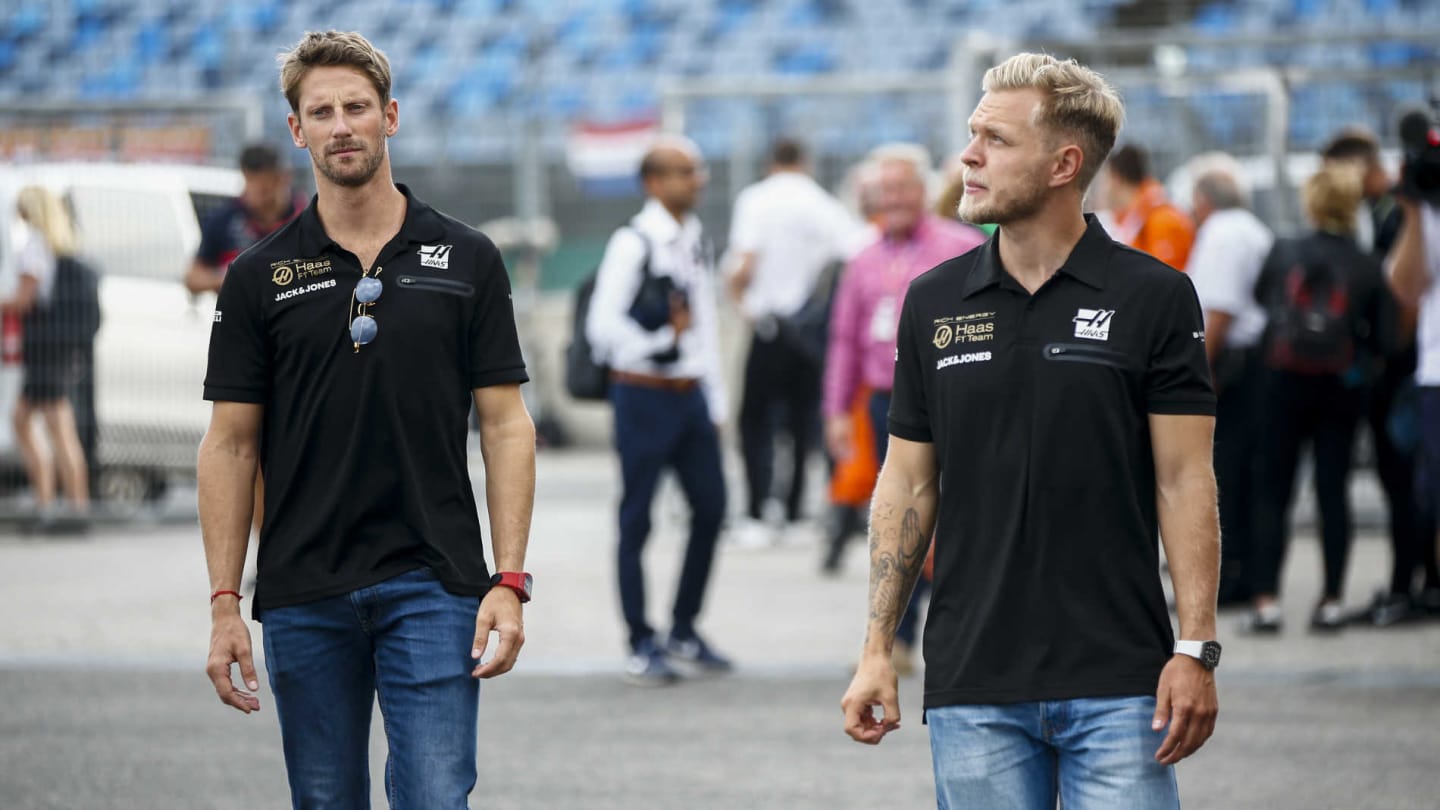 HUNGARORING, HUNGARY - AUGUST 03: Romain Grosjean, Haas F1, and Kevin Magnussen, Haas F1 during the Hungarian GP at Hungaroring on August 03, 2019 in Hungaroring, Hungary. (Photo by Andy Hone / LAT Images)
