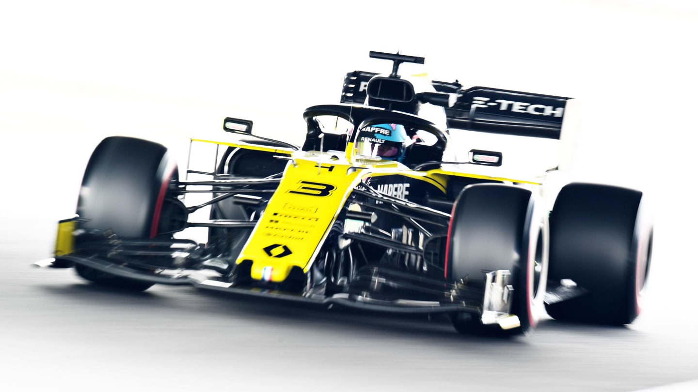 SUZUKA, JAPAN - OCTOBER 11: Daniel Ricciardo of Australia driving the (3) Renault Sport Formula One