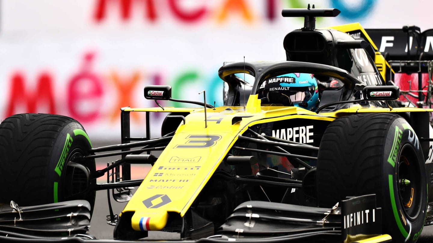 MEXICO CITY, MEXICO - OCTOBER 25: Daniel Ricciardo of Australia driving the (3) Renault Sport