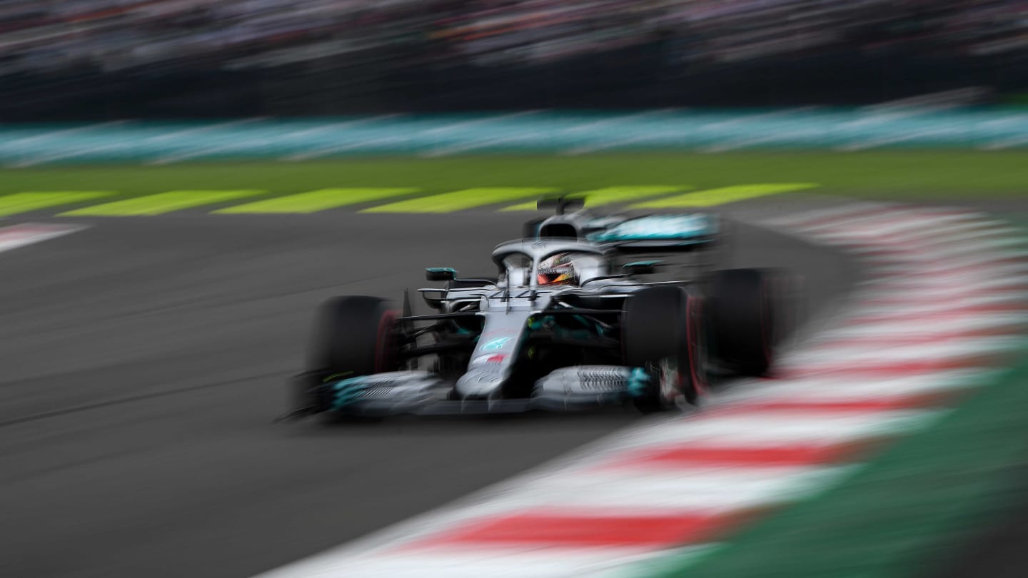 MEXICO CITY, MEXICO - OCTOBER 26: Lewis Hamilton of Great Britain driving the (44) Mercedes AMG Petronas F1 Team Mercedes W10 on track during qualifying for the F1 Grand Prix of Mexico at Autodromo Hermanos Rodriguez on October 26, 2019 in Mexico City, Mexico. (Photo by Clive Mason/Getty Images)