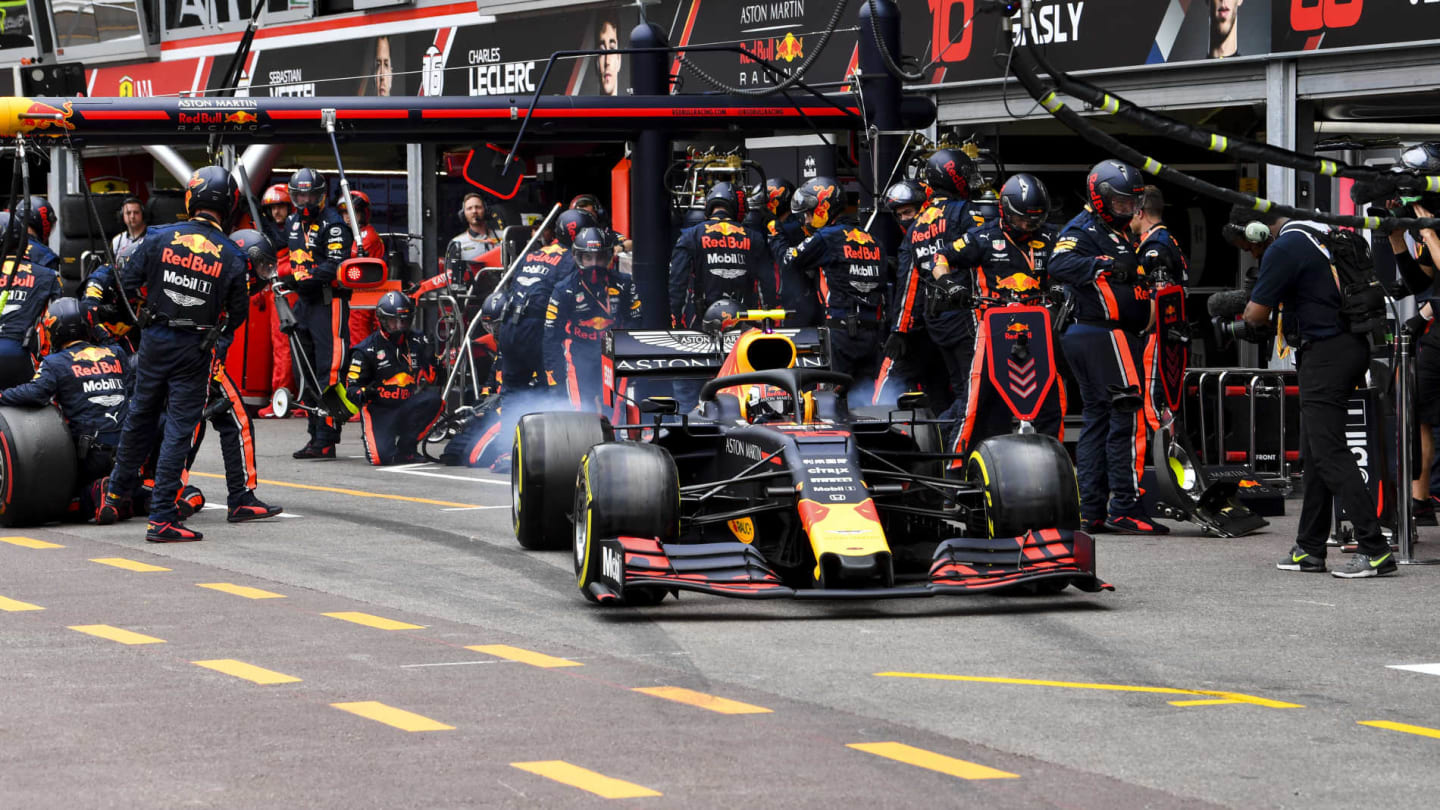 MONTE CARLO, MONACO - MAY 26: Max Verstappen, Red Bull Racing RB15 wheel spins after his pit stop during the Monaco GP at Monte Carlo on May 26, 2019 in Monte Carlo, Monaco. (Photo by Mark Sutton / Sutton Images)