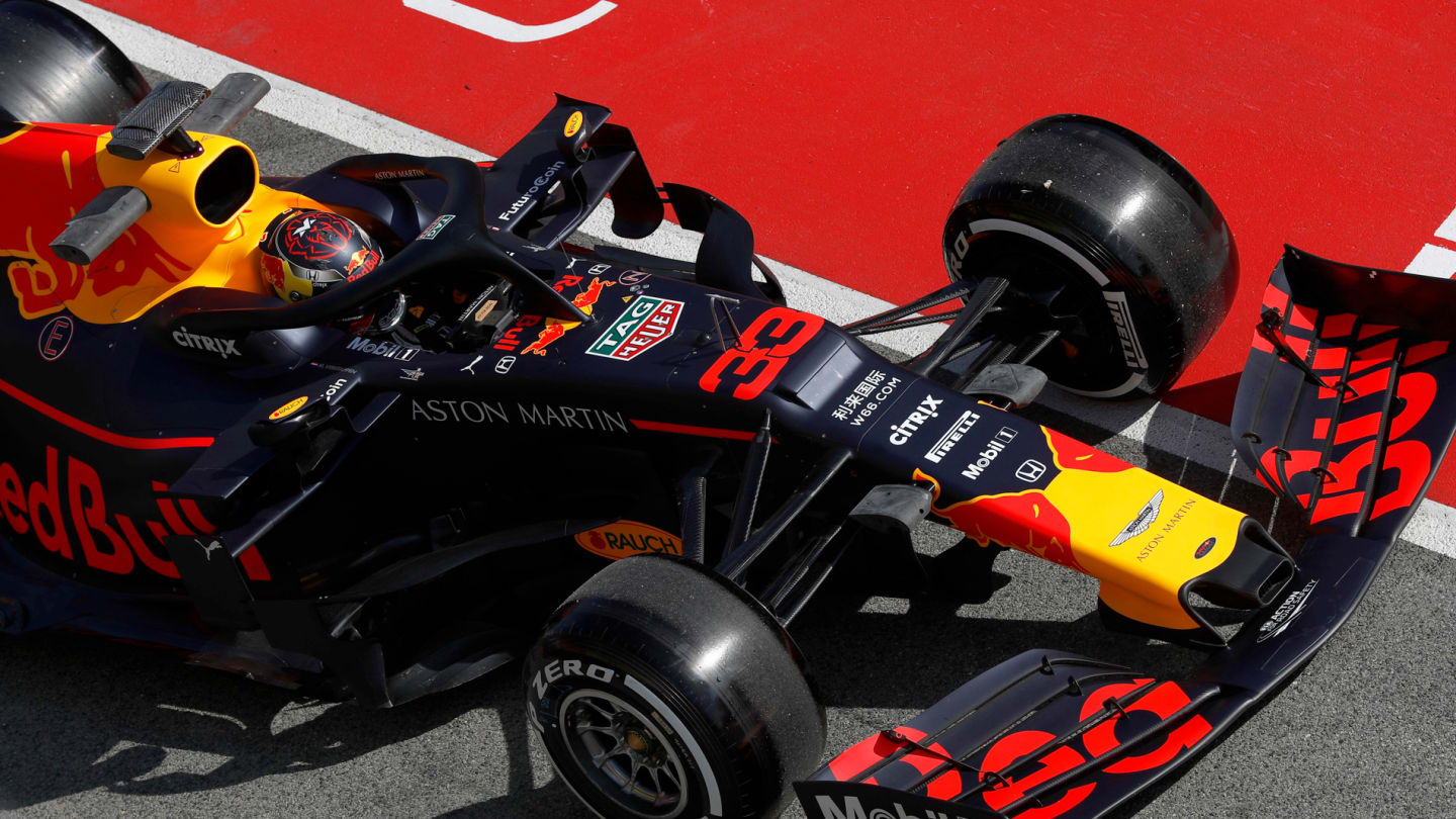 CIRCUIT DE BARCELONA-CATALUNYA, SPAIN - FEBRUARY 18: Max Verstappen, Red Bull Racing RB15 stops in pit lane during the Barcelona February testing at Circuit de Barcelona-Catalunya on February 18, 2019 in Circuit de Barcelona-Catalunya, Spain. (Photo by Glenn Dunbar / LAT Images)