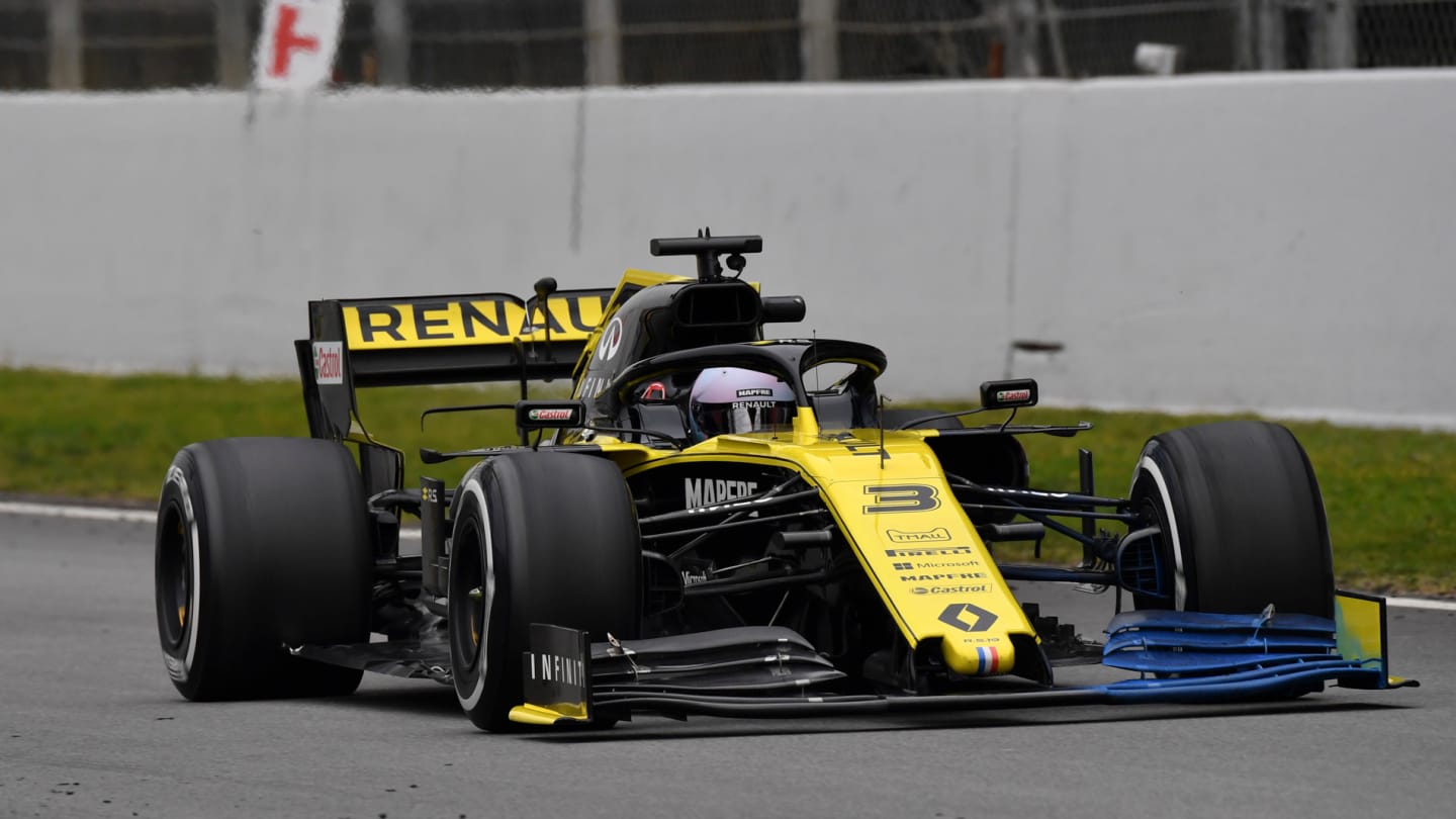 CIRCUIT DE BARCELONA-CATALUNYA, SPAIN - FEBRUARY 20: Daniel Ricciardo, Renault F1 Team R.S. 19 