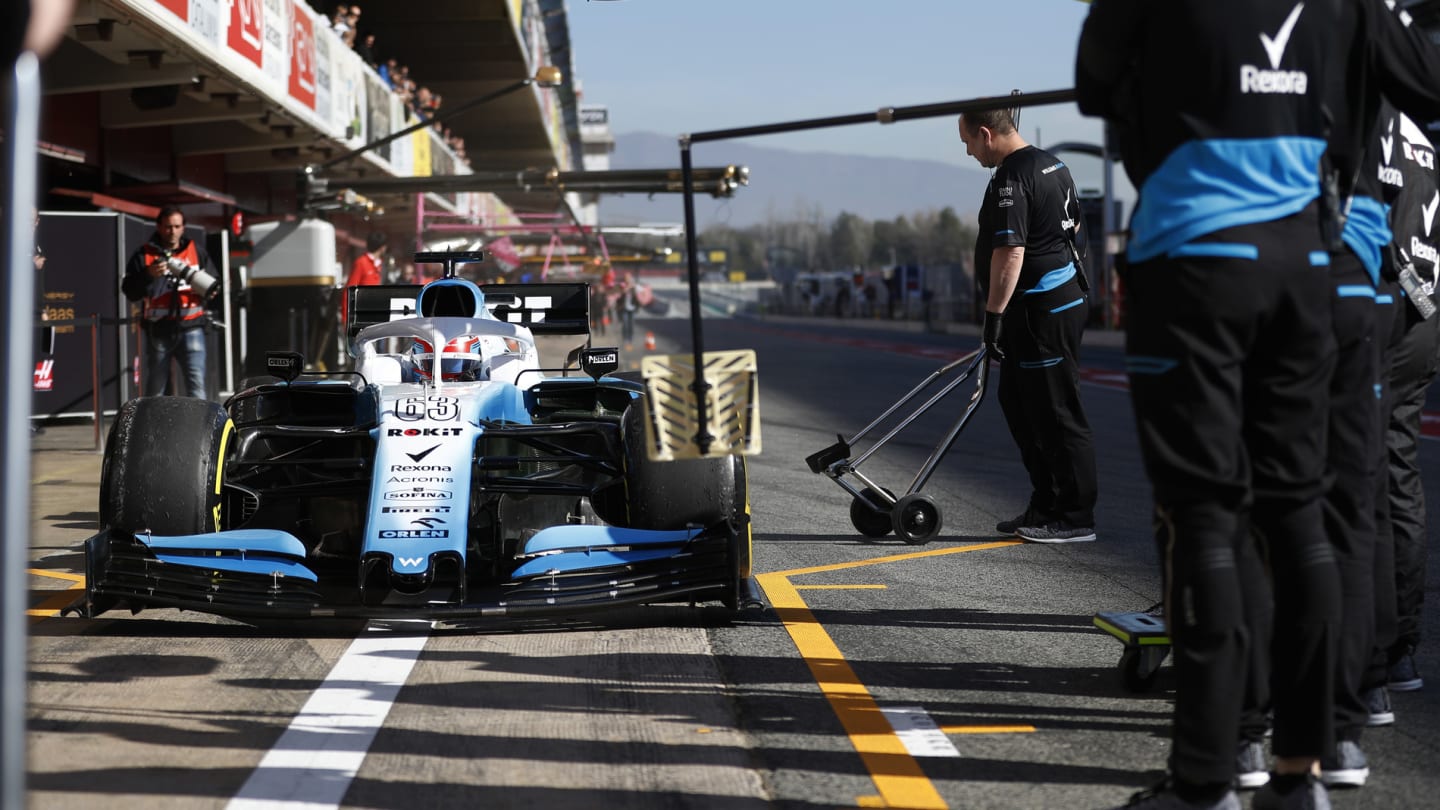 CIRCUIT DE BARCELONA-CATALUNYA, SPAIN - FEBRUARY 26: George Russell, Williams FW42 during the Barcelona February testing II at Circuit de Barcelona-Catalunya on February 26, 2019 in Circuit de Barcelona-Catalunya, Spain. (Photo by Zak Mauger / LAT Images)