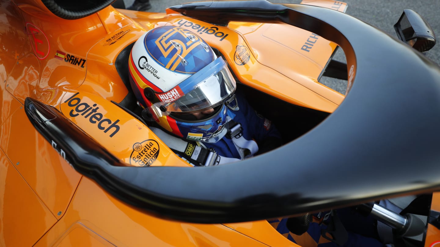 CIRCUIT DE BARCELONA-CATALUNYA, SPAIN - FEBRUARY 27: Carlos Sainz Jr, McLaren MCL34 cockpit view