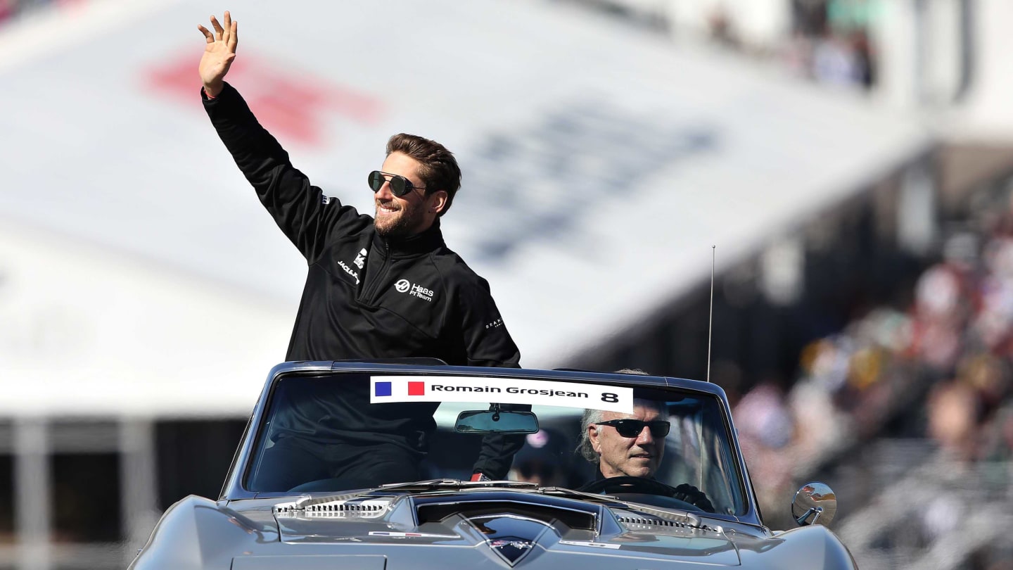 AUSTIN, TEXAS - NOVEMBER 03: Romain Grosjean of France and Haas F1 waves to the crowd on the drivers parade before the F1 Grand Prix of USA at Circuit of The Americas on November 03, 2019 in Austin, Texas. (Photo by Charles Coates/Getty Images)