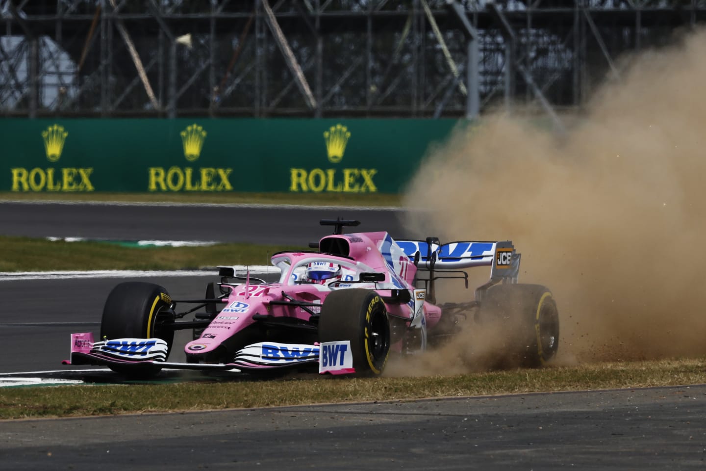 NORTHAMPTON, ENGLAND - AUGUST 08: Nico Hulkenberg of Germany driving the (27) Racing Point RP20 Mercedes runs wide during qualifying for the F1 70th Anniversary Grand Prix at Silverstone on August 08, 2020 in Northampton, England. (Photo by Frank Augstein/Pool via Getty Images)