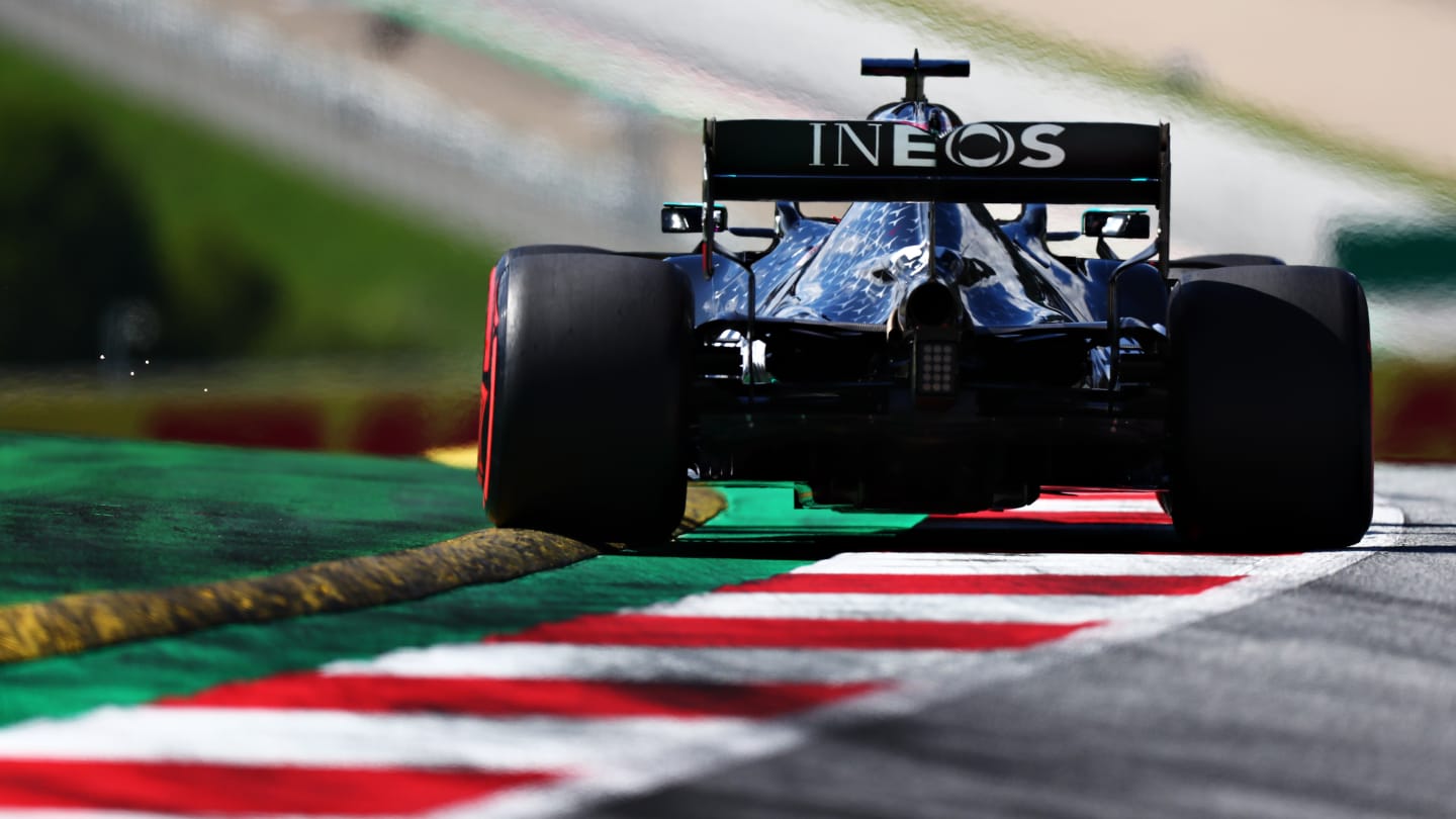 SPIELBERG, AUSTRIA - JULY 04: Lewis Hamilton of Great Britain driving the (44) Mercedes AMG Petronas F1 Team Mercedes W11 on track during qualifying for the Formula One Grand Prix of Austria at Red Bull Ring on July 04, 2020 in Spielberg, Austria. (Photo by Dan Istitene - Formula 1/Formula 1 via Getty Images)