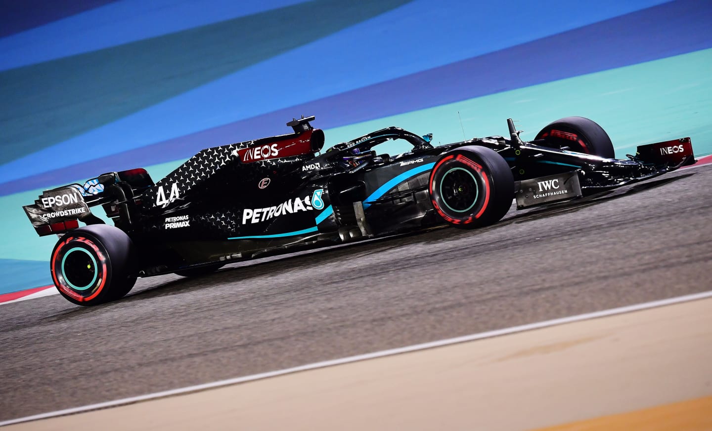BAHRAIN, BAHRAIN - NOVEMBER 28: Lewis Hamilton of Great Britain driving the (44) Mercedes AMG