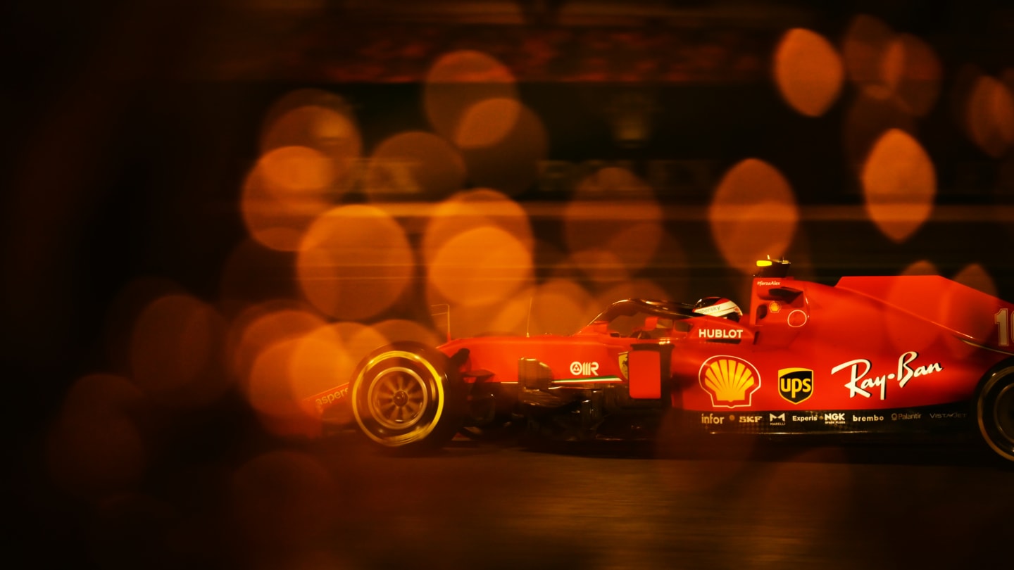 BAHRAIN, BAHRAIN - NOVEMBER 28: Charles Leclerc of Monaco driving the (16) Scuderia Ferrari SF1000