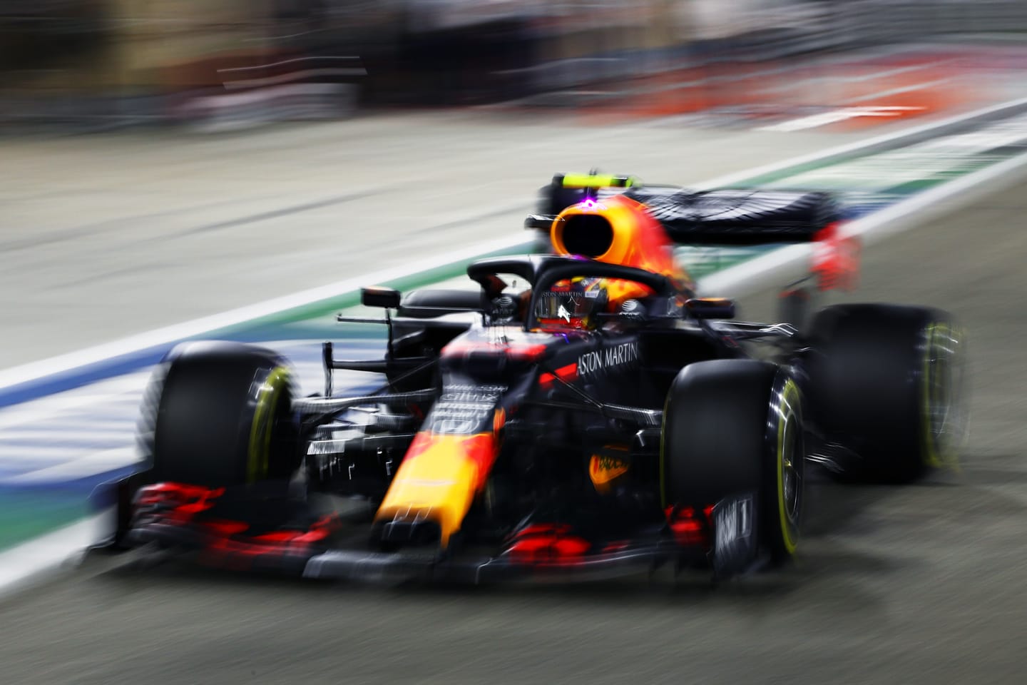 BAHRAIN, BAHRAIN - NOVEMBER 28: Alexander Albon of Thailand driving the (23) Aston Martin Red Bull