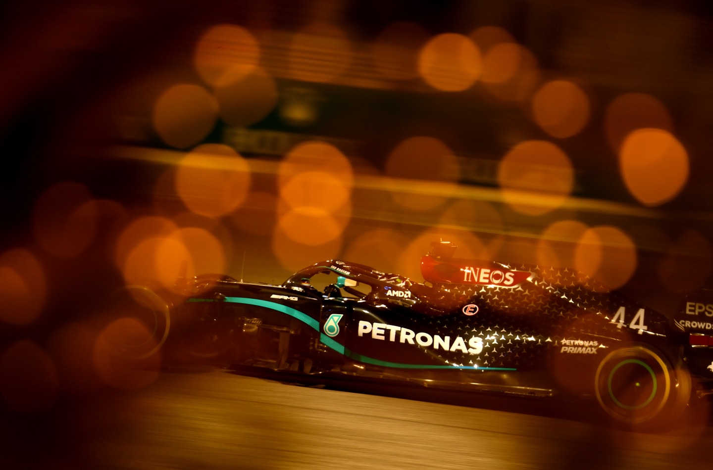 BAHRAIN, BAHRAIN - NOVEMBER 28: Lewis Hamilton of Great Britain driving the (44) Mercedes AMG Petronas F1 Team Mercedes W11 during qualifying ahead of the F1 Grand Prix of Bahrain at Bahrain International Circuit on November 28, 2020 in Bahrain, Bahrain. (Photo by Clive Mason - Formula 1/Formula 1 via Getty Images)