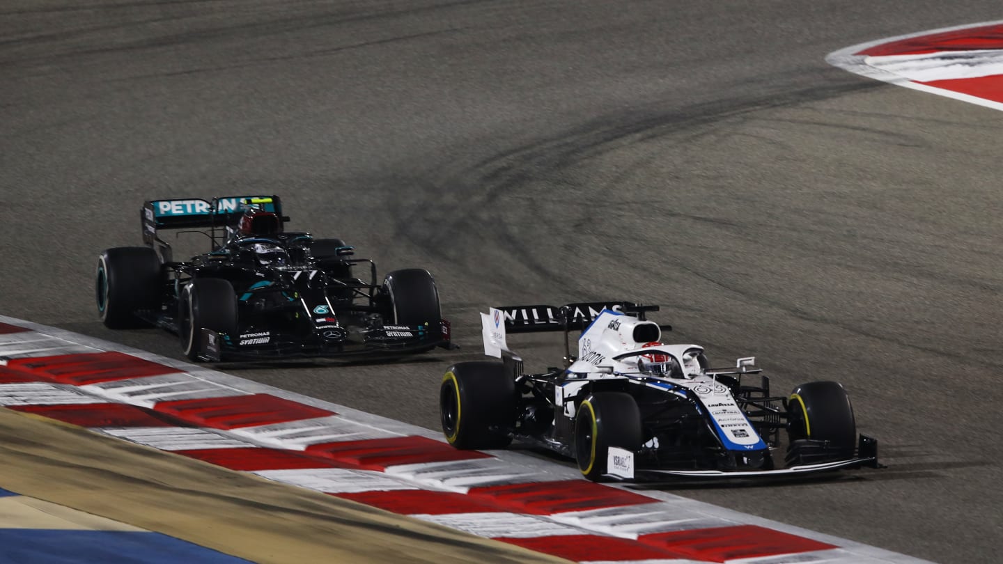 BAHRAIN, BAHRAIN - NOVEMBER 29: George Russell of Great Britain driving the (63) Williams Racing