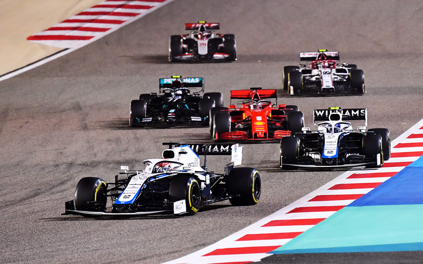 BAHRAIN, BAHRAIN - NOVEMBER 29: George Russell of Great Britain driving the (63) Williams Racing