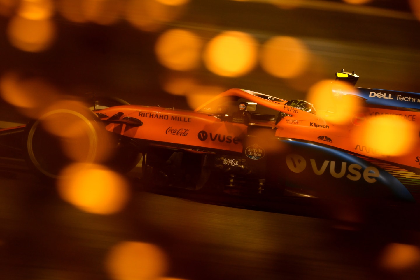 BAHRAIN, BAHRAIN - NOVEMBER 29: Lando Norris of Great Britain driving the (4) McLaren F1 Team MCL35