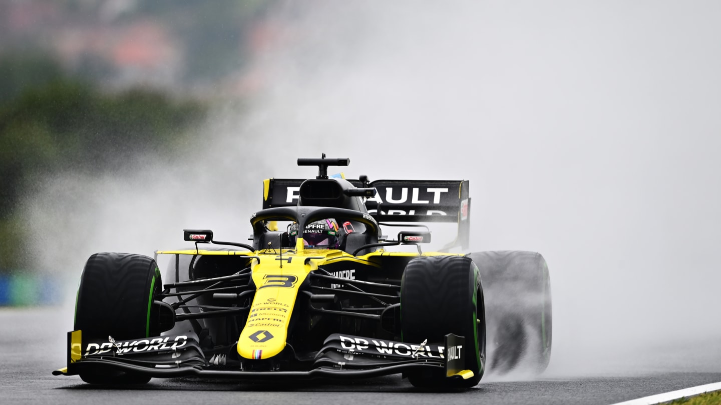 BUDAPEST, HUNGARY - JULY 17: Daniel Ricciardo of Australia driving the (3) Renault Sport Formula