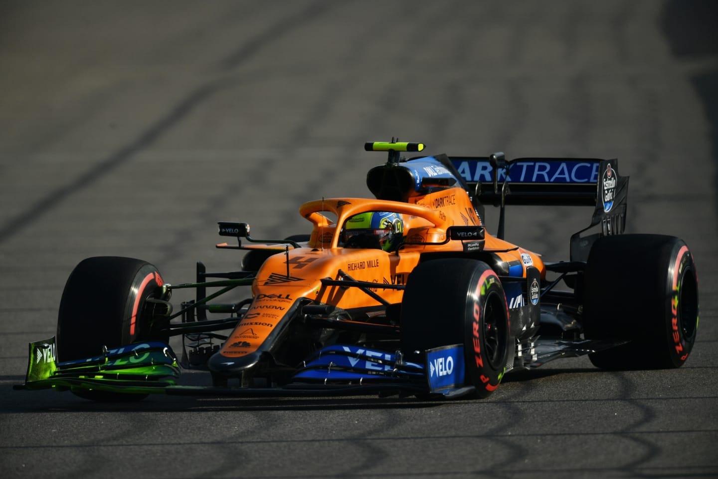 SOCHI, RUSSIA - SEPTEMBER 25: Lando Norris of Great Britain driving the (4) McLaren F1 Team MCL35 Renault on track during practice ahead of the F1 Grand Prix of Russia at Sochi Autodrom on September 25, 2020 in Sochi, Russia. (Photo by Dan Mullan/Getty Images)