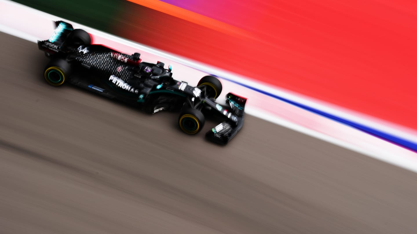 SOCHI, RUSSIA - SEPTEMBER 26: Lewis Hamilton of Great Britain driving the (44) Mercedes AMG Petronas F1 Team Mercedes W11 during qualifying ahead of the F1 Grand Prix of Russia at Sochi Autodrom on September 26, 2020 in Sochi, Russia. (Photo by Mario Renzi - Formula 1/Formula 1 via Getty Images)
