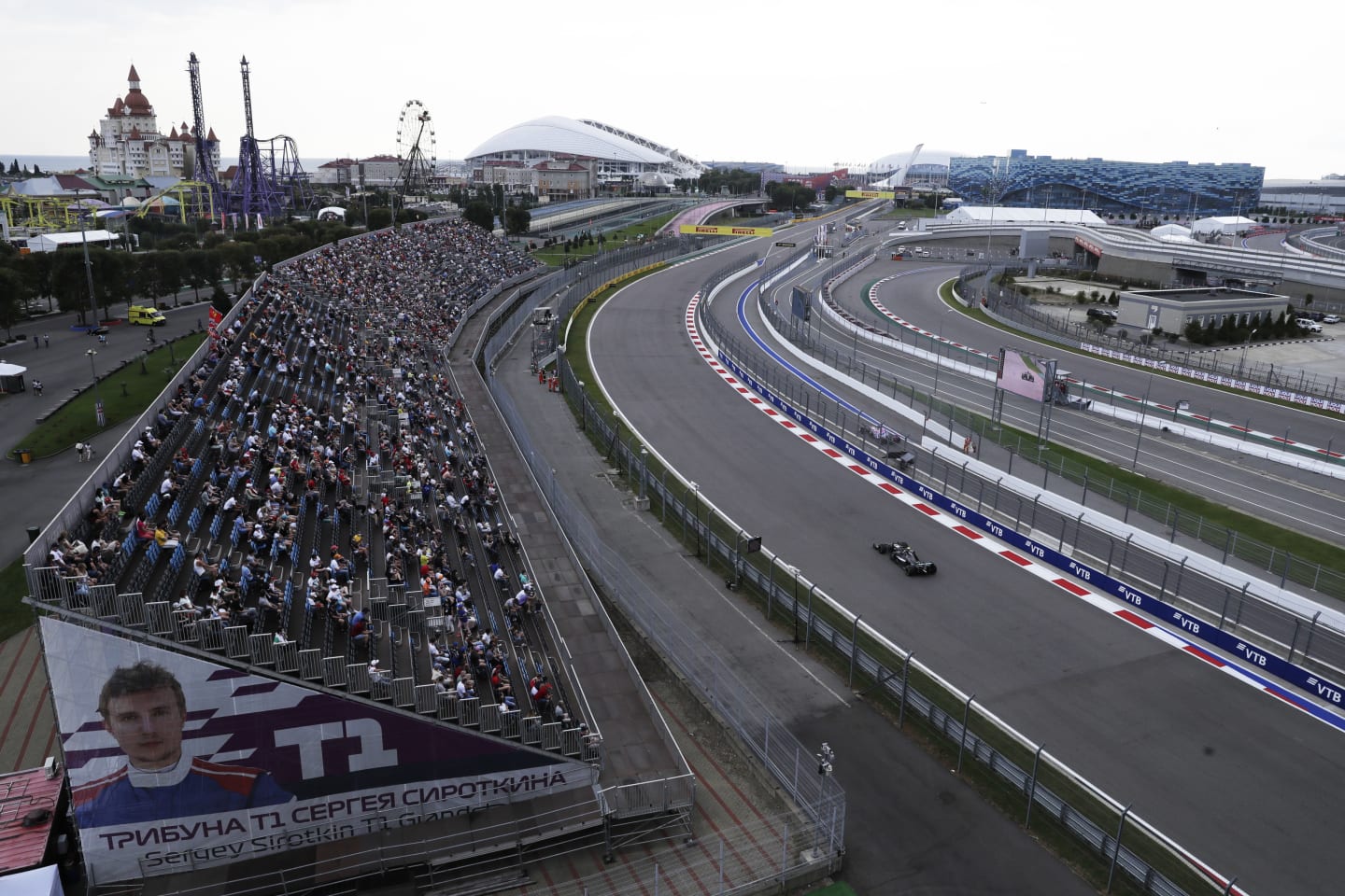 SOCHI, RUSSIA - SEPTEMBER 26: A general view of Valtteri Bottas of Finland driving the (77)