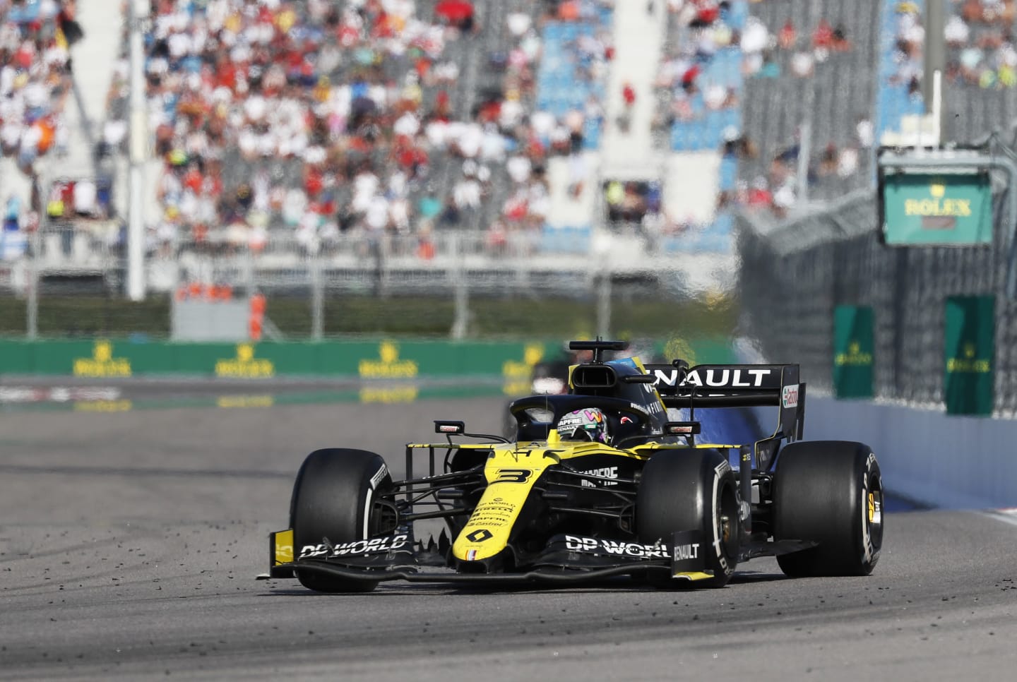 SOCHI, RUSSIA - SEPTEMBER 27: Daniel Ricciardo of Australia driving the (3) Renault Sport Formula