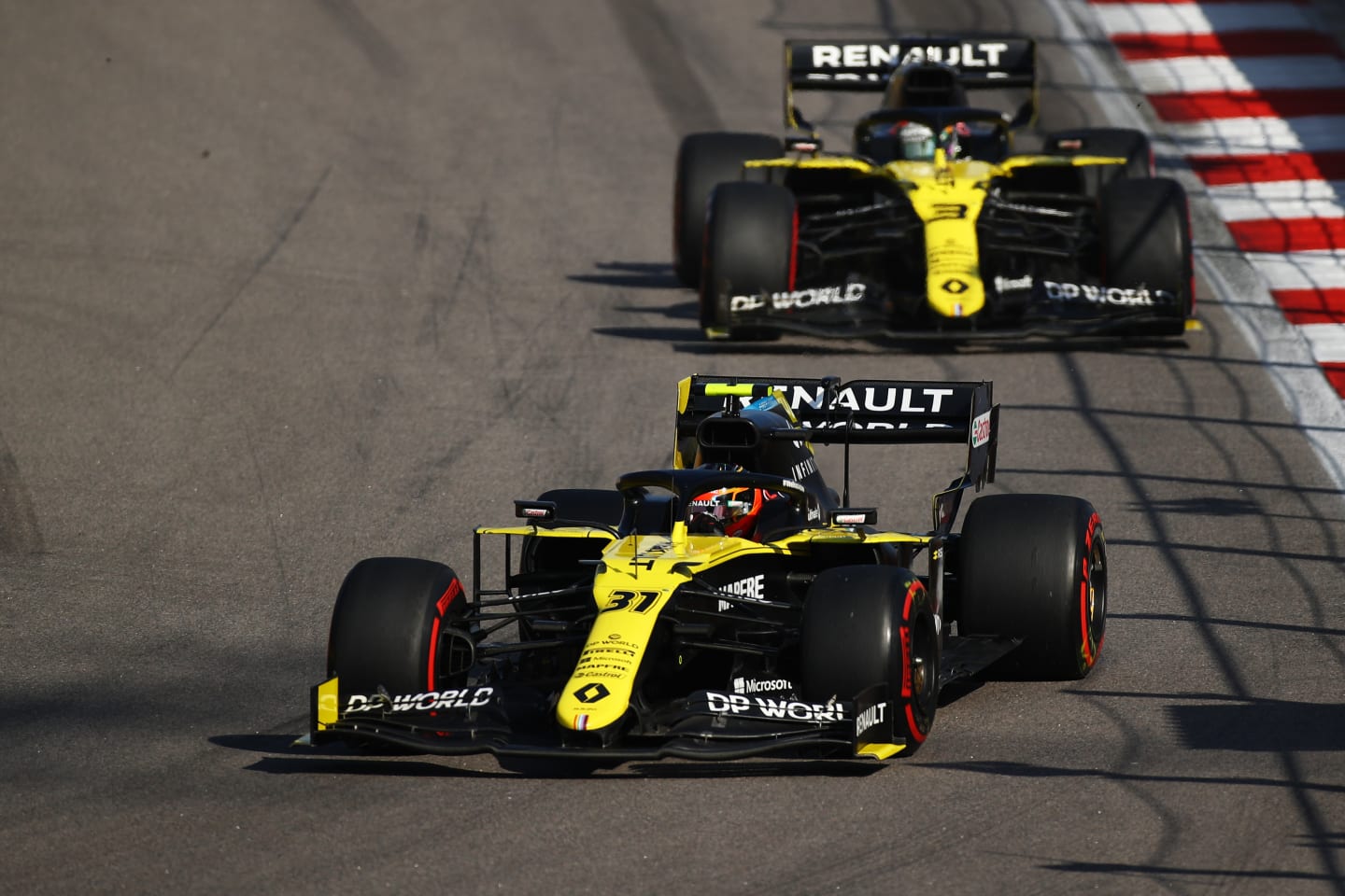 SOCHI, RUSSIA - SEPTEMBER 27: Esteban Ocon of France driving the (31) Renault Sport Formula One Team RS20 leads Daniel Ricciardo of Australia driving the (3) Renault Sport Formula One Team RS20 during the F1 Grand Prix of Russia at Sochi Autodrom on September 27, 2020 in Sochi, Russia. (Photo by Bryn Lennon/Getty Images)