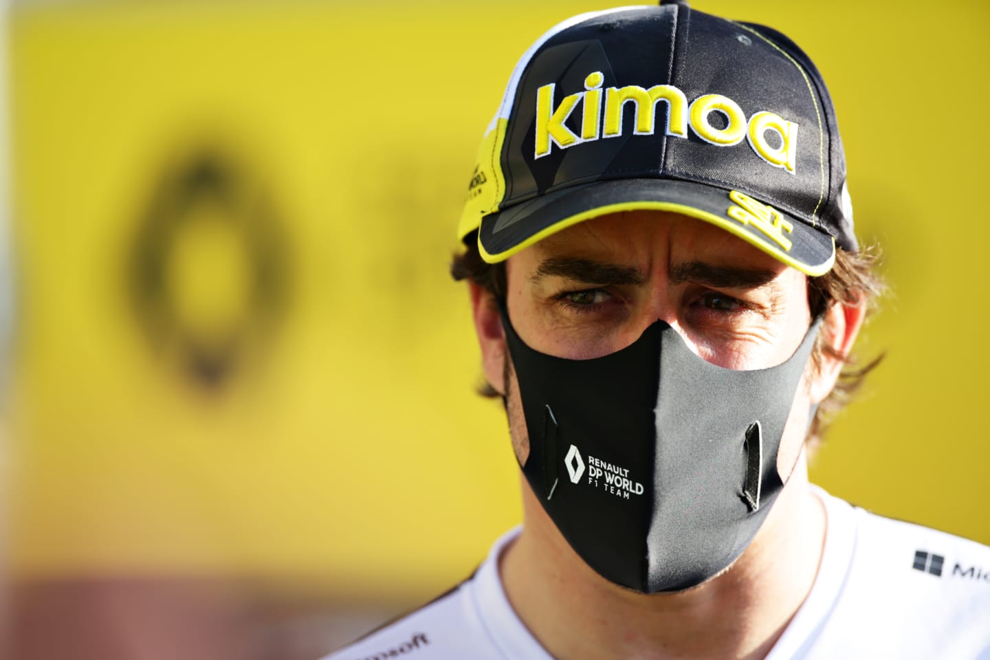 BAHRAIN, BAHRAIN - DECEMBER 04: Fernando Alonso of Spain and Renault Sport F1 talks to the media in