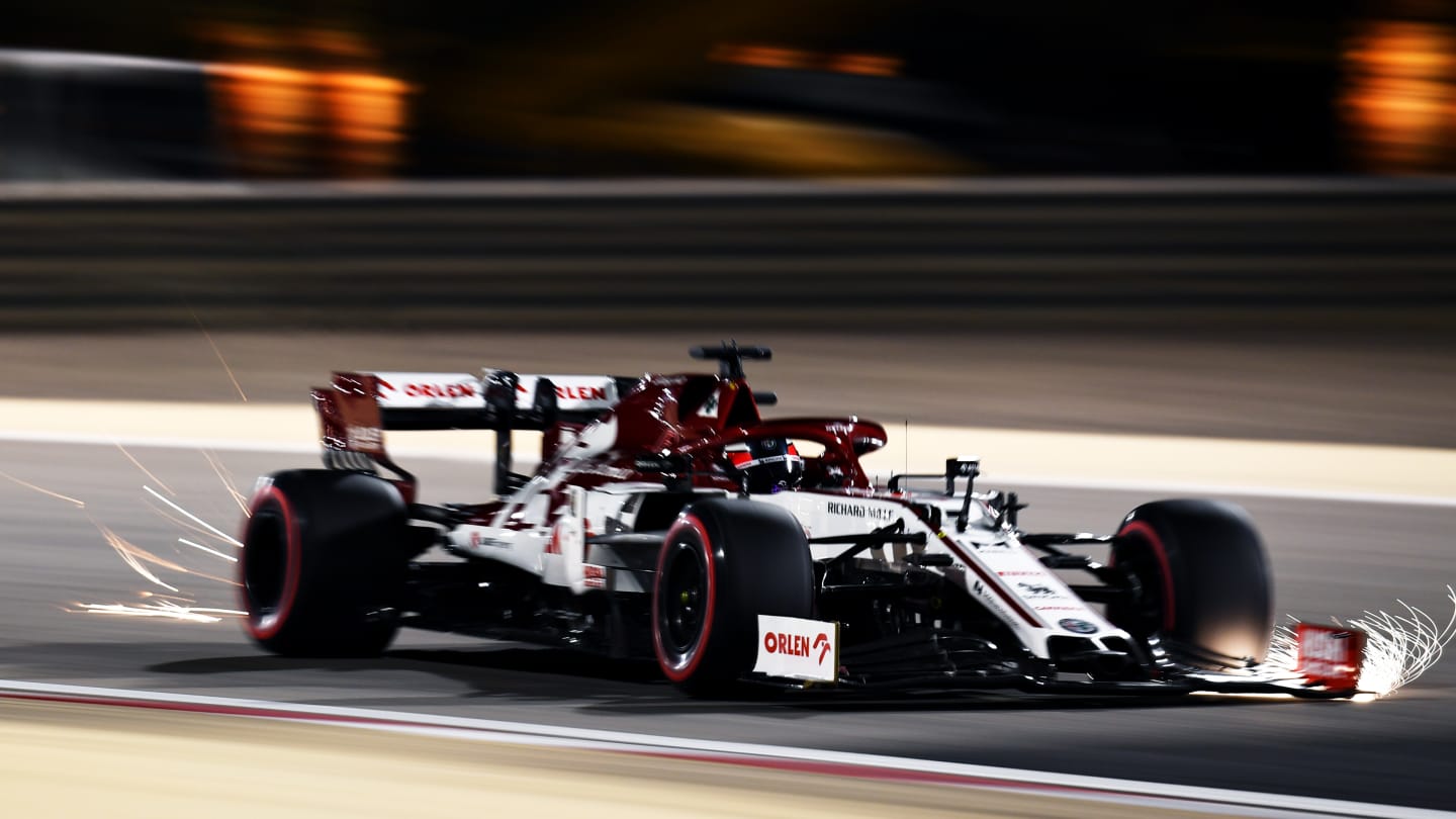 BAHRAIN, BAHRAIN - DECEMBER 05: Kimi Raikkonen of Finland driving the (7) Alfa Romeo Racing C39