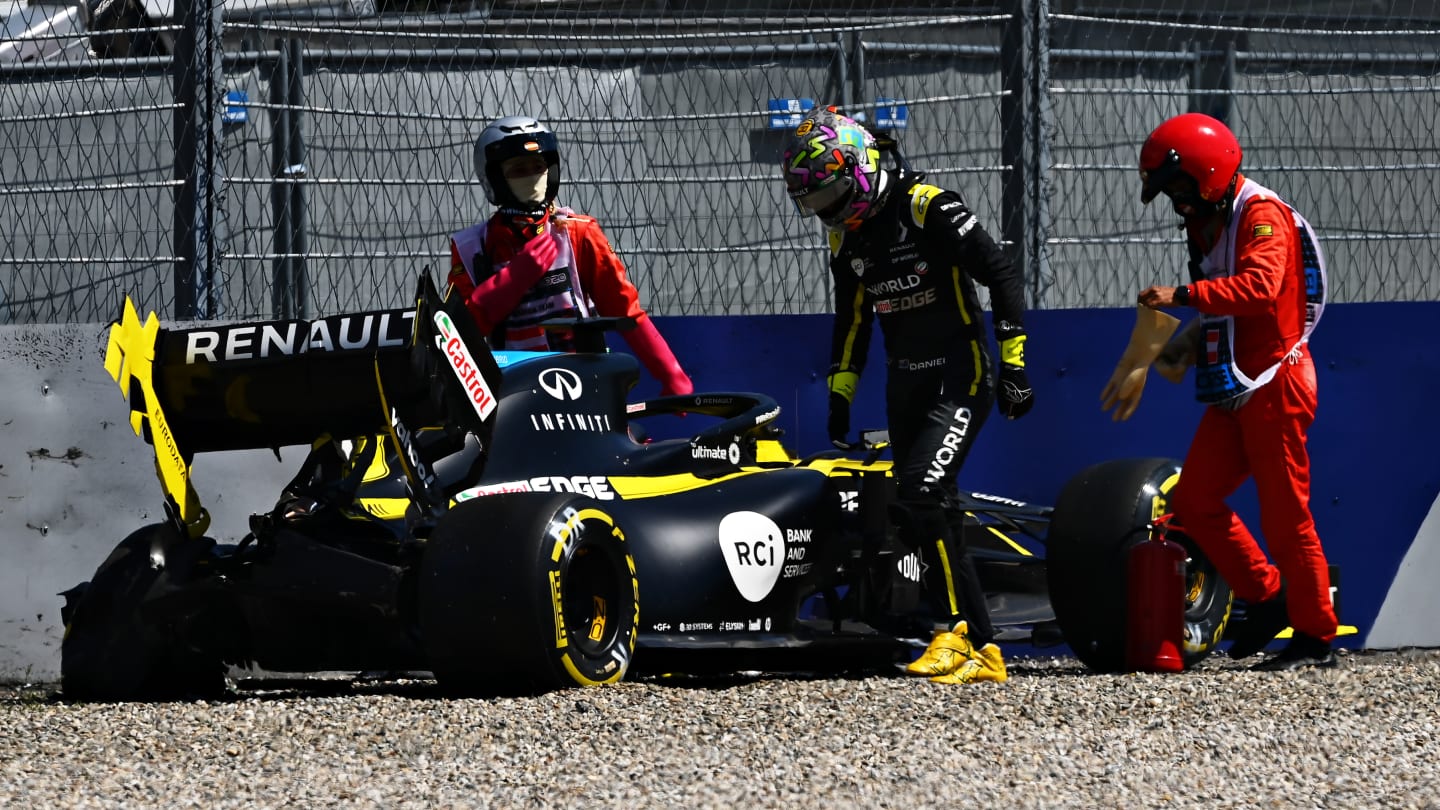 SPIELBERG, AUSTRIA - JULY 10: Daniel Ricciardo of Australia driving the (3) Renault Sport Formula One Team RS20 walks from his car after crashing during practice for the F1 Grand Prix of Styria at Red Bull Ring on July 10, 2020 in Spielberg, Austria. (Photo by Clive Mason - Formula 1/Formula 1 via Getty Images)